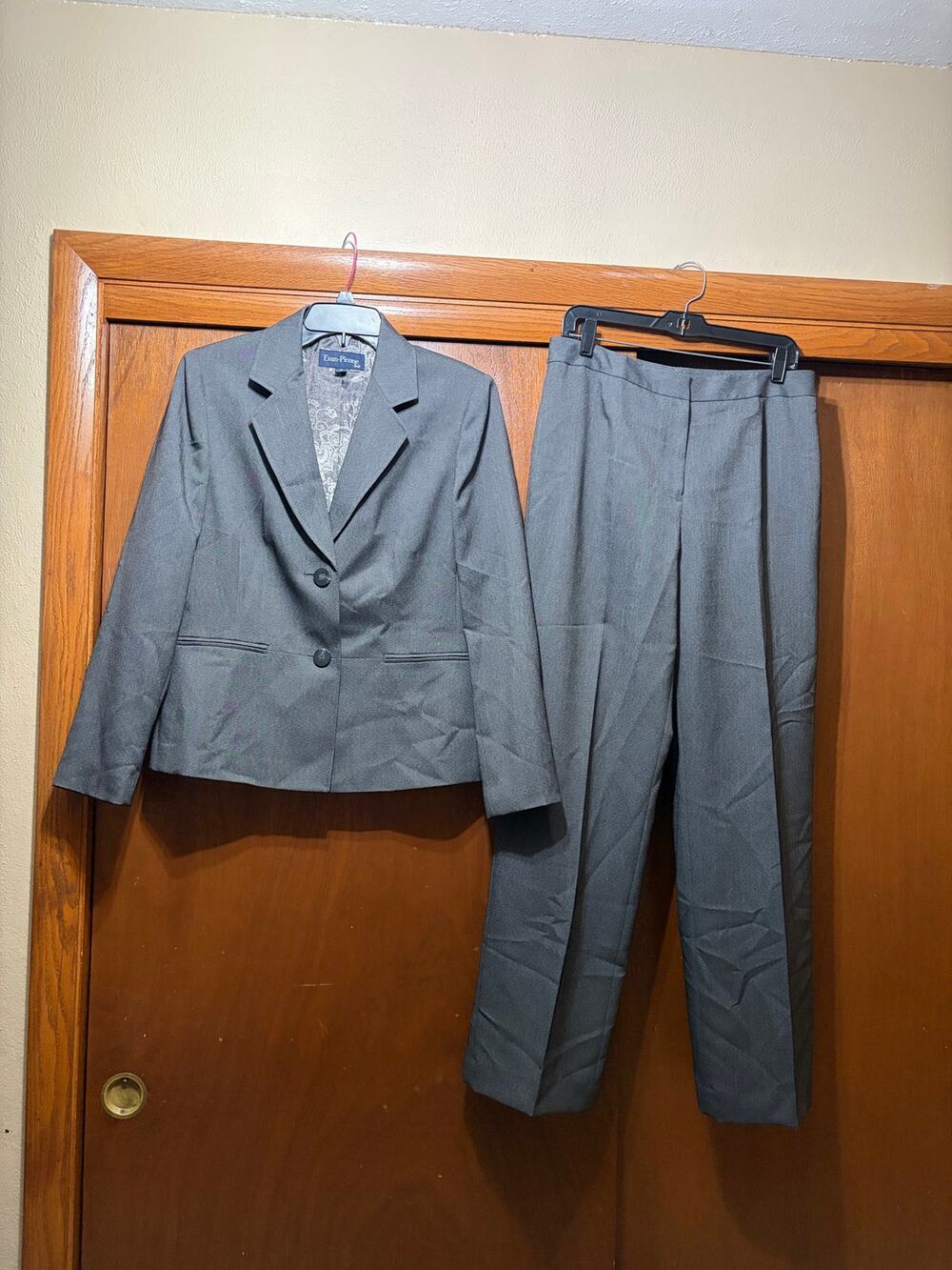 Evan-Picone Suit Size 10 Gray 2 Pc Blazer & Straight Leg Dress Pants Career